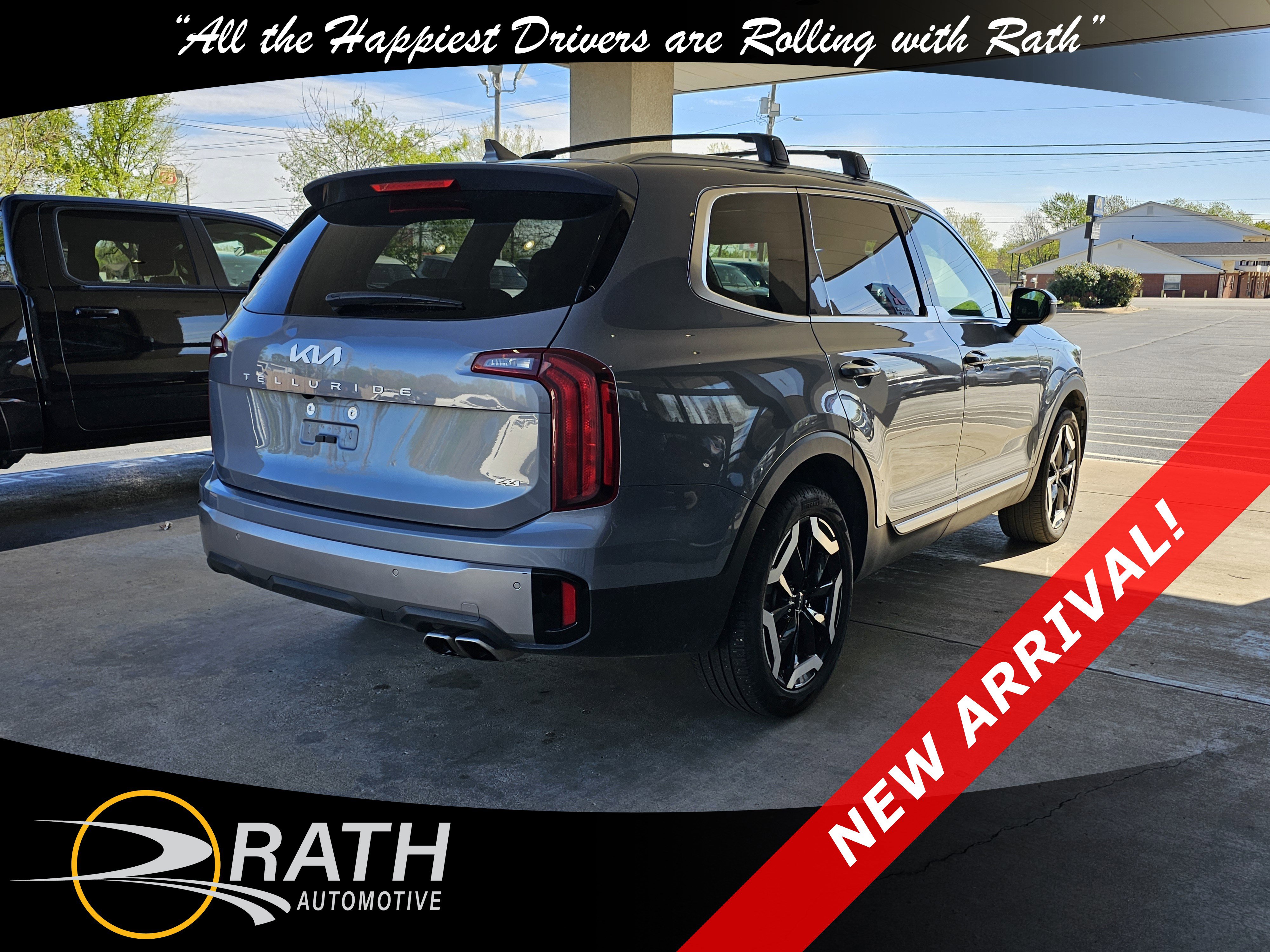 Used 2025 Kia Telluride S image 3