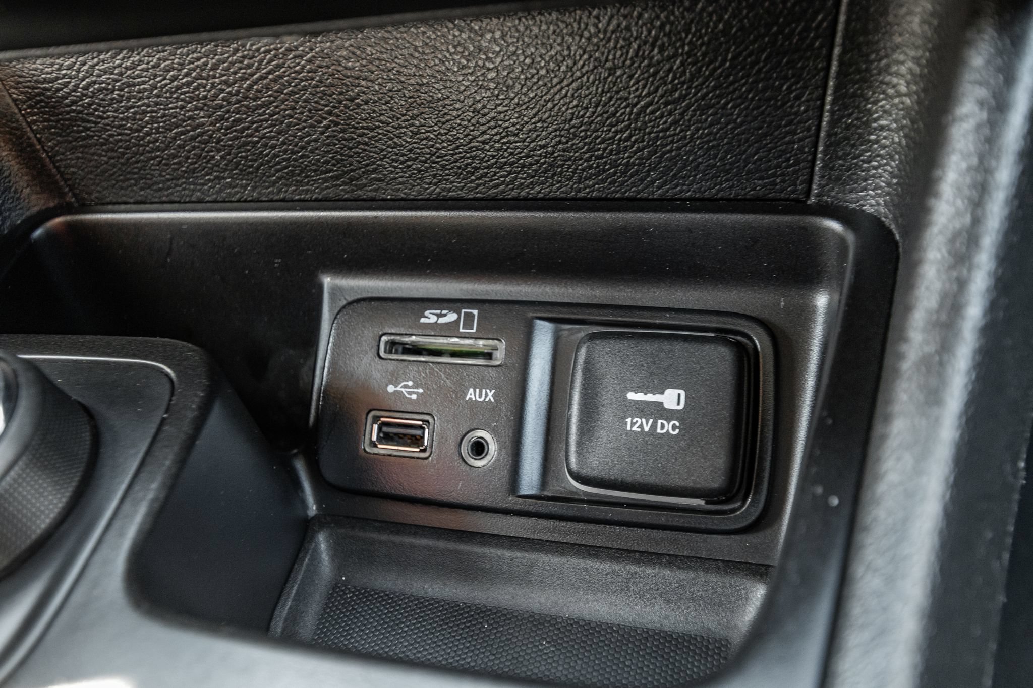 Used 2018 Jeep Cherokee Latitude w/ Altitude Package AWD/4WD image 25