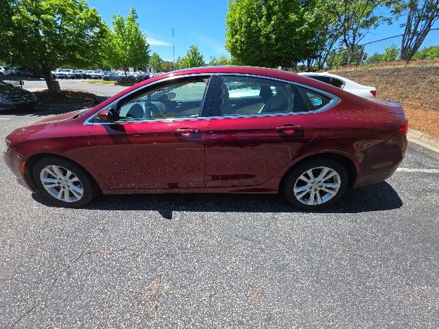 Used 2015 Chrysler 200 Limited w/ Convenience Group FWD image 9