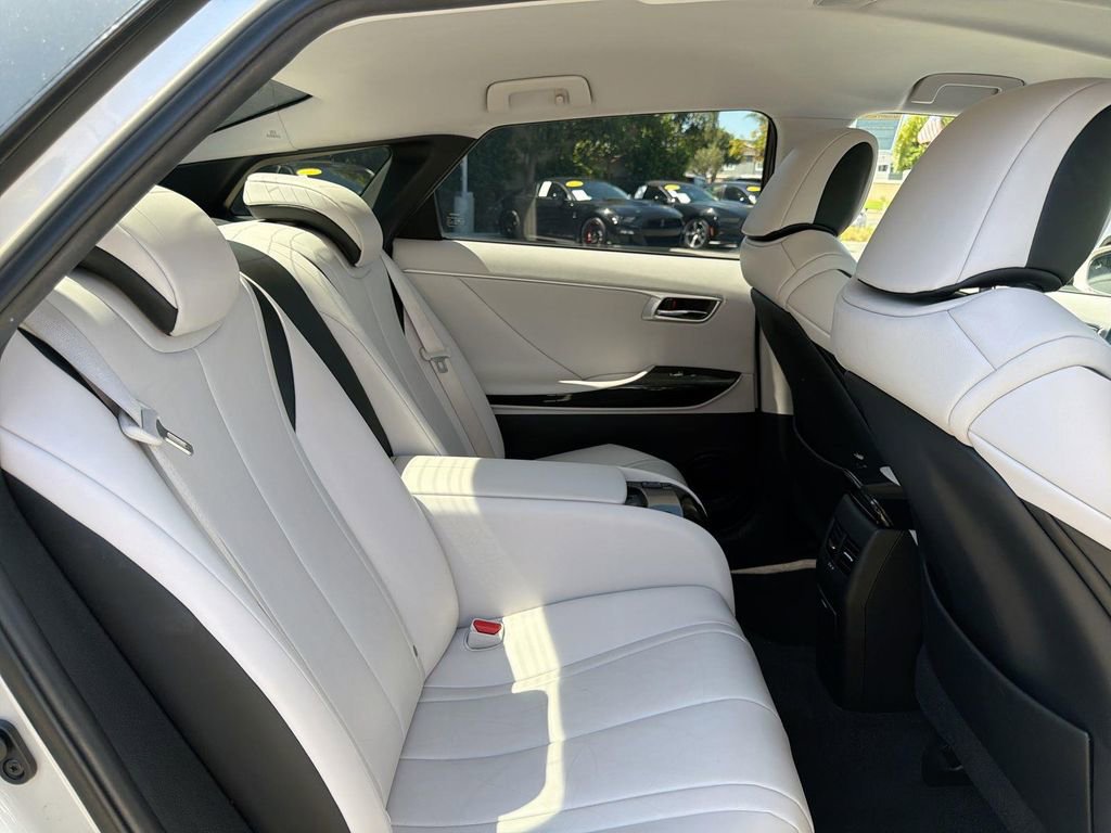 Used 2019 Toyota Mirai image 31
