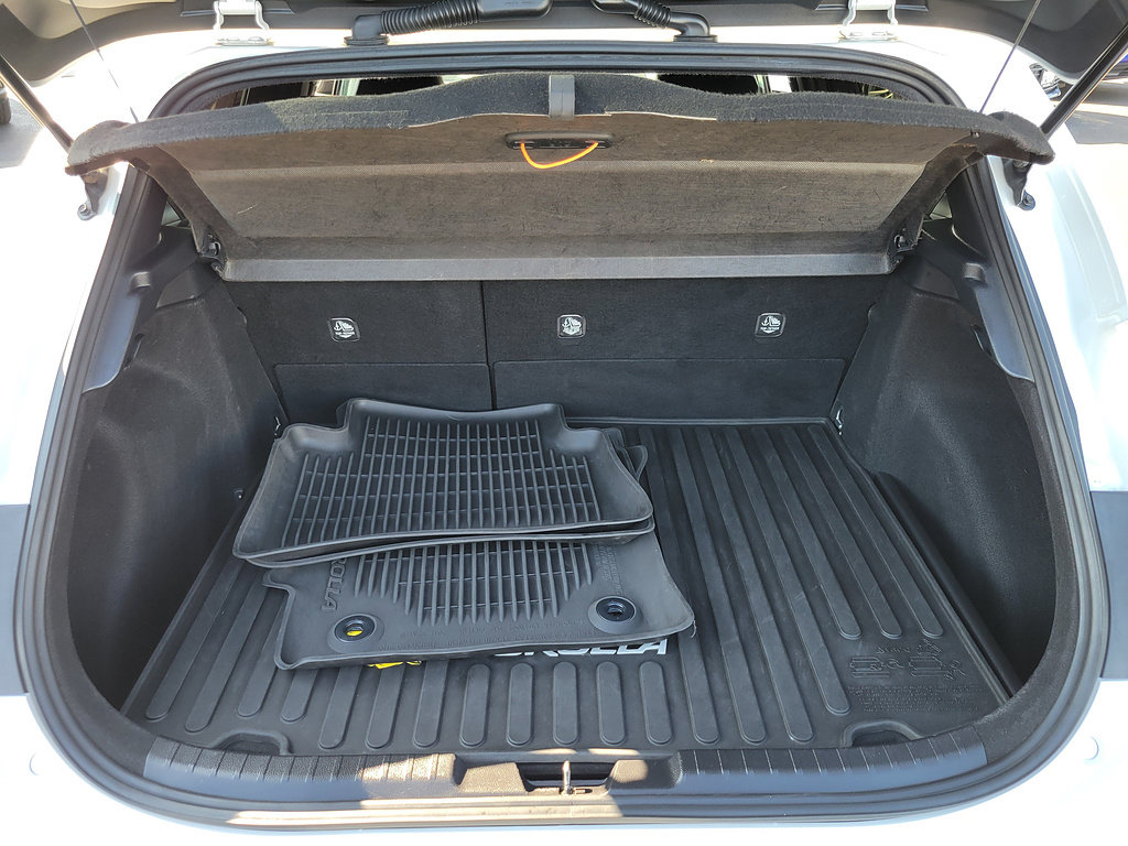 Used 2022 Toyota Corolla XSE FWD image 9