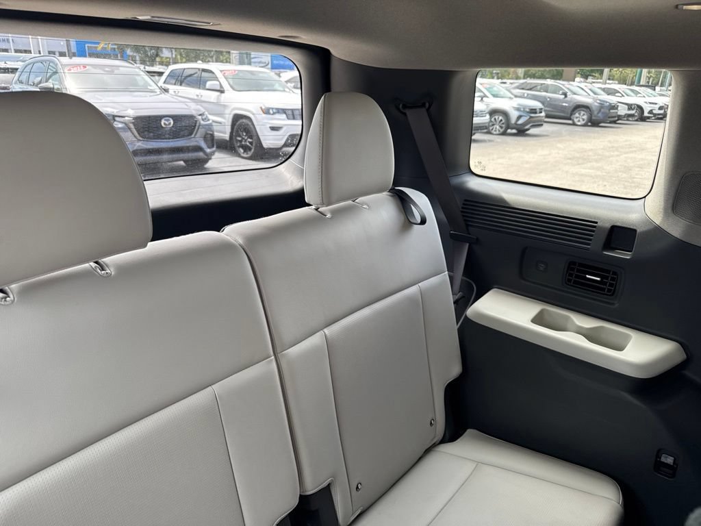 Used 2024 Hyundai Santa Fe Limited FWD image 27