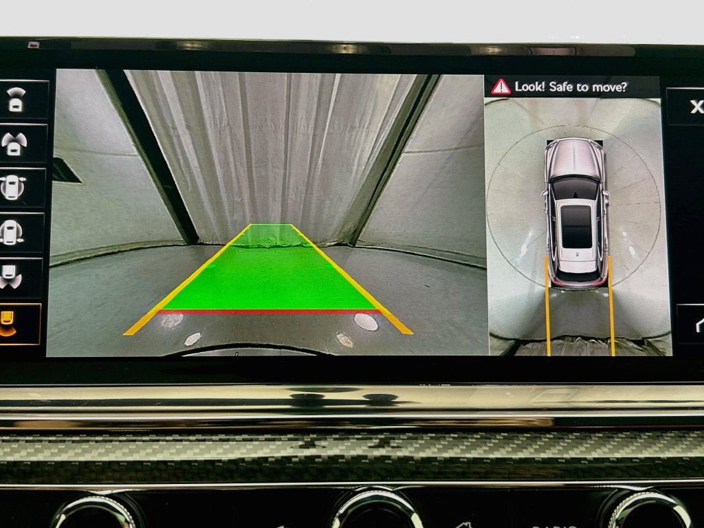 Certified 2022 Bentley Bentayga AWD/4WD image 15