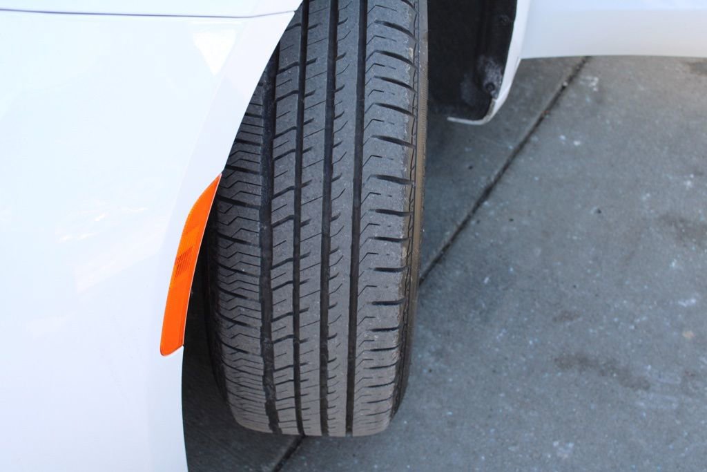 Used 2023 Chrysler Pacifica Touring-L image 13