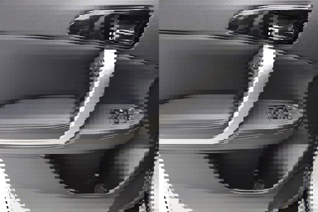 Used 2025 Mitsubishi Eclipse Cross SE image 15