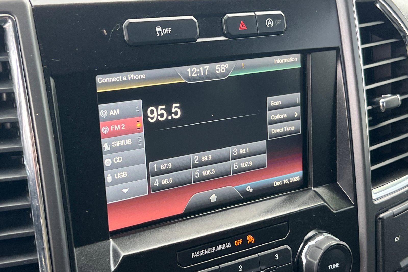 Used 2015 Ford F150 XLT w/ Equipment Group 302A Luxury image 15