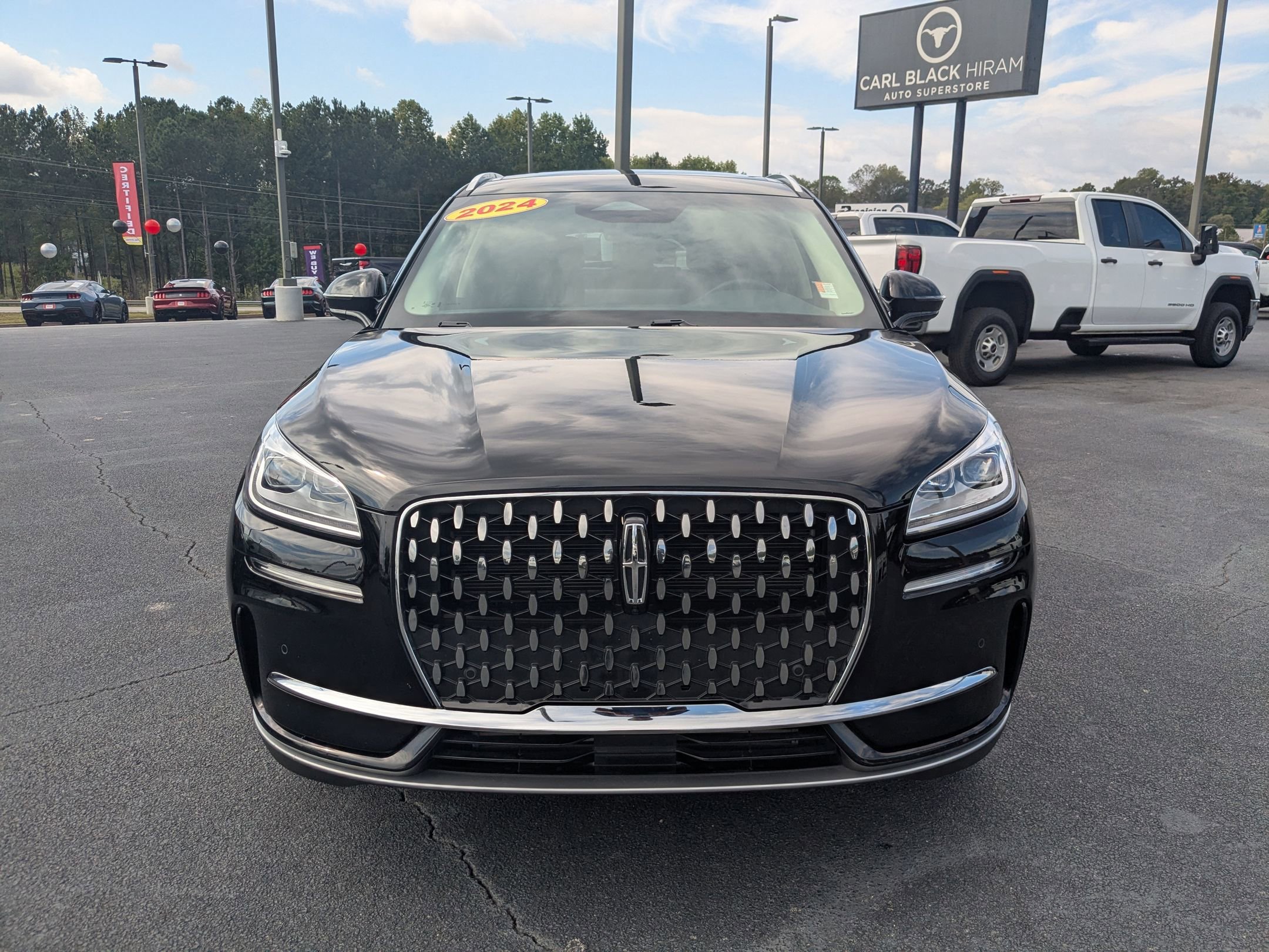 Used 2024 Lincoln Corsair Reserve w/ Equipment Group 201A AWD/4WD image 2