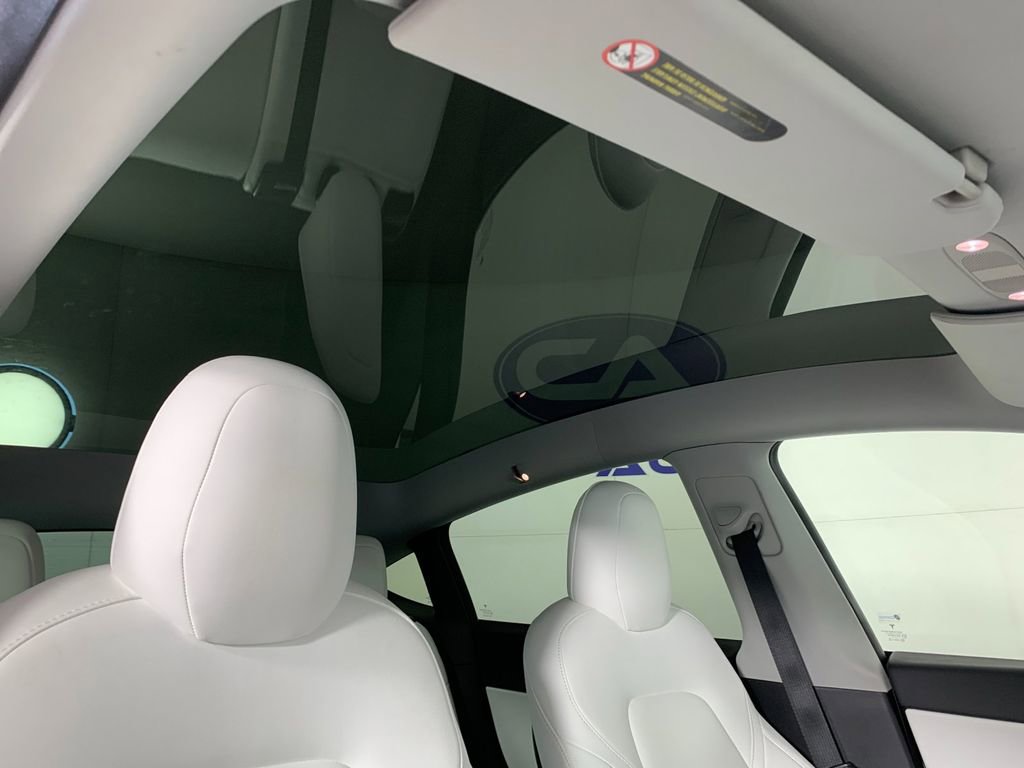 Used 2020 Tesla Model Y Long Range image 41