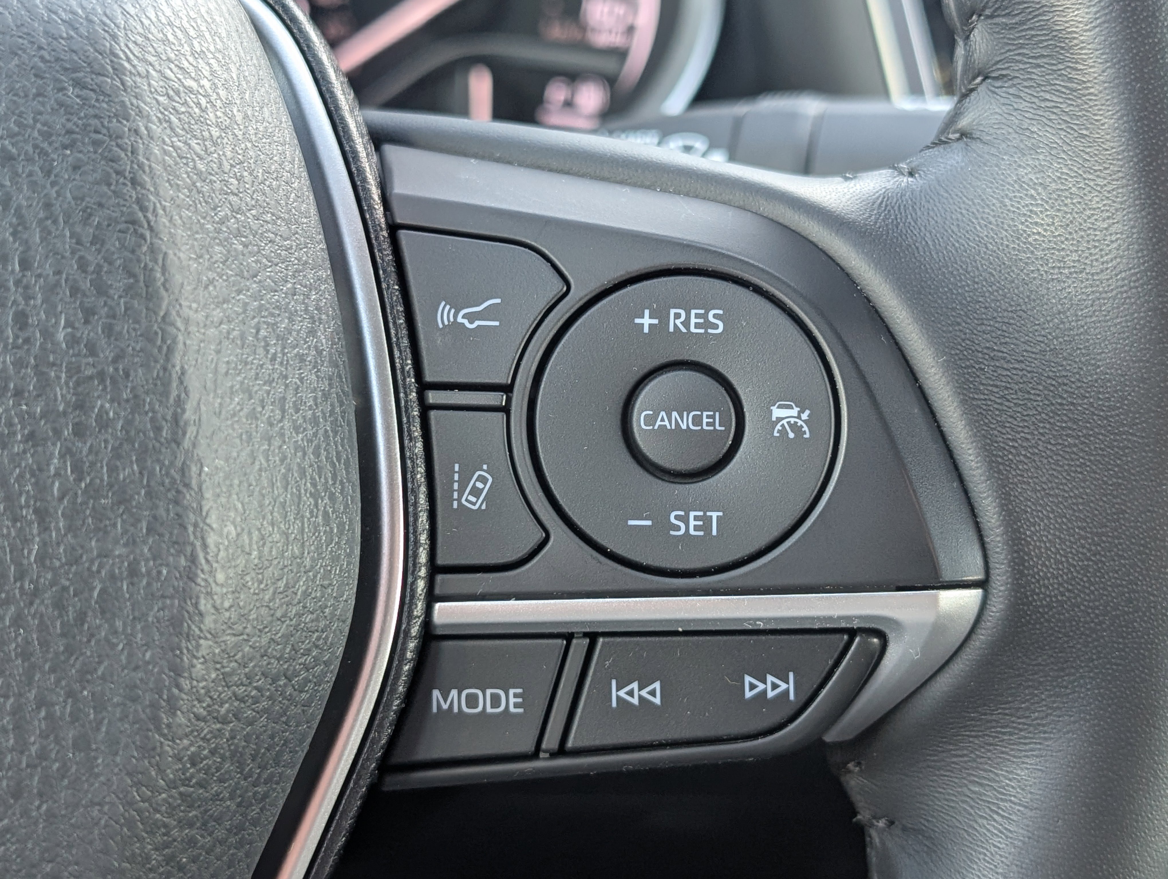 Used 2023 Toyota Camry XLE image 24