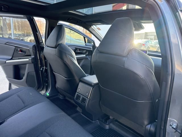 Used 2024 Toyota bZ4X XLE AWD/4WD image 31