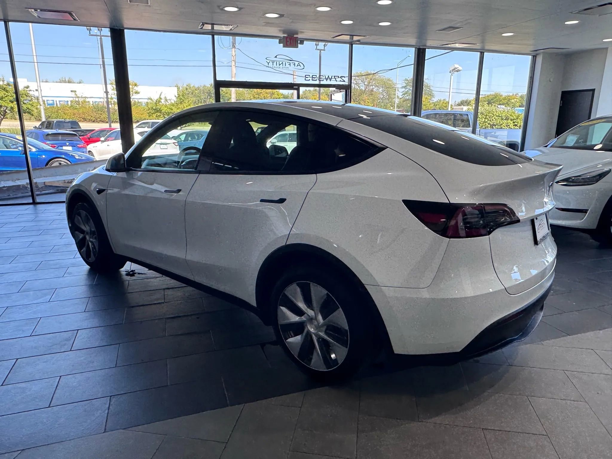 Used 2023 Tesla Model Y Long Range image 6