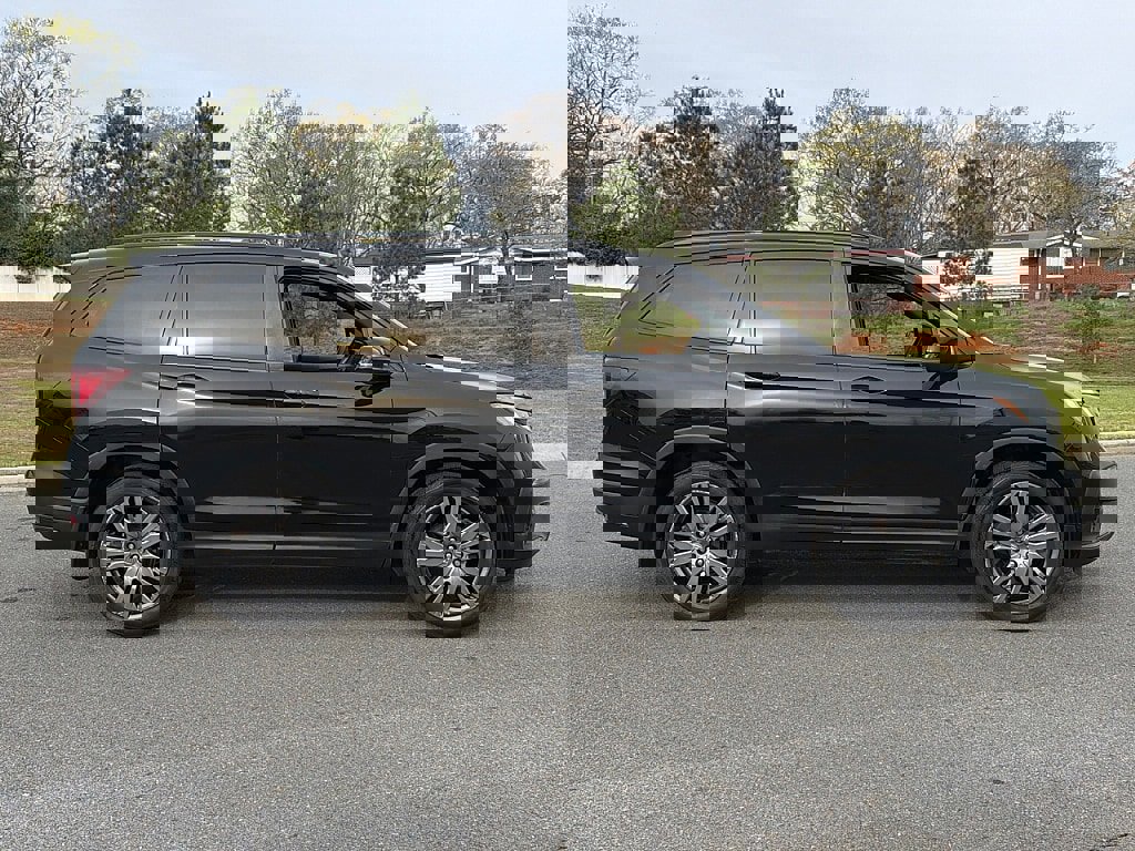 Used 2022 Honda Pilot Sport image 2