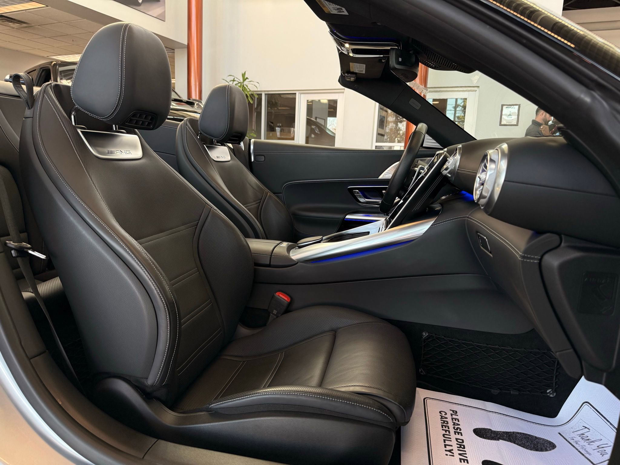 Used 2023 Mercedes-Benz SL 43 AMG w/ Driver Assistance Package image 28