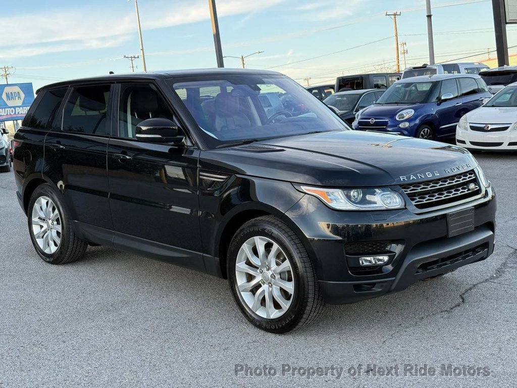 Used 2016 Land Rover Range Rover Sport SE image 4