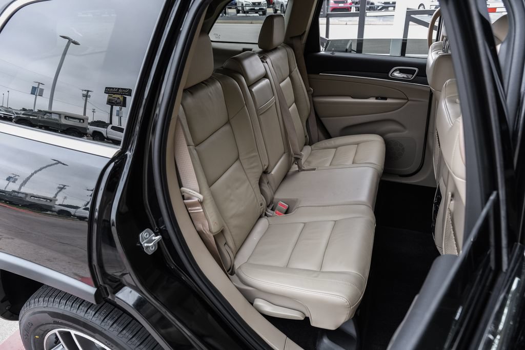 Used 2022 Jeep Grand Cherokee Limited w/ Tech Group RWD image 44