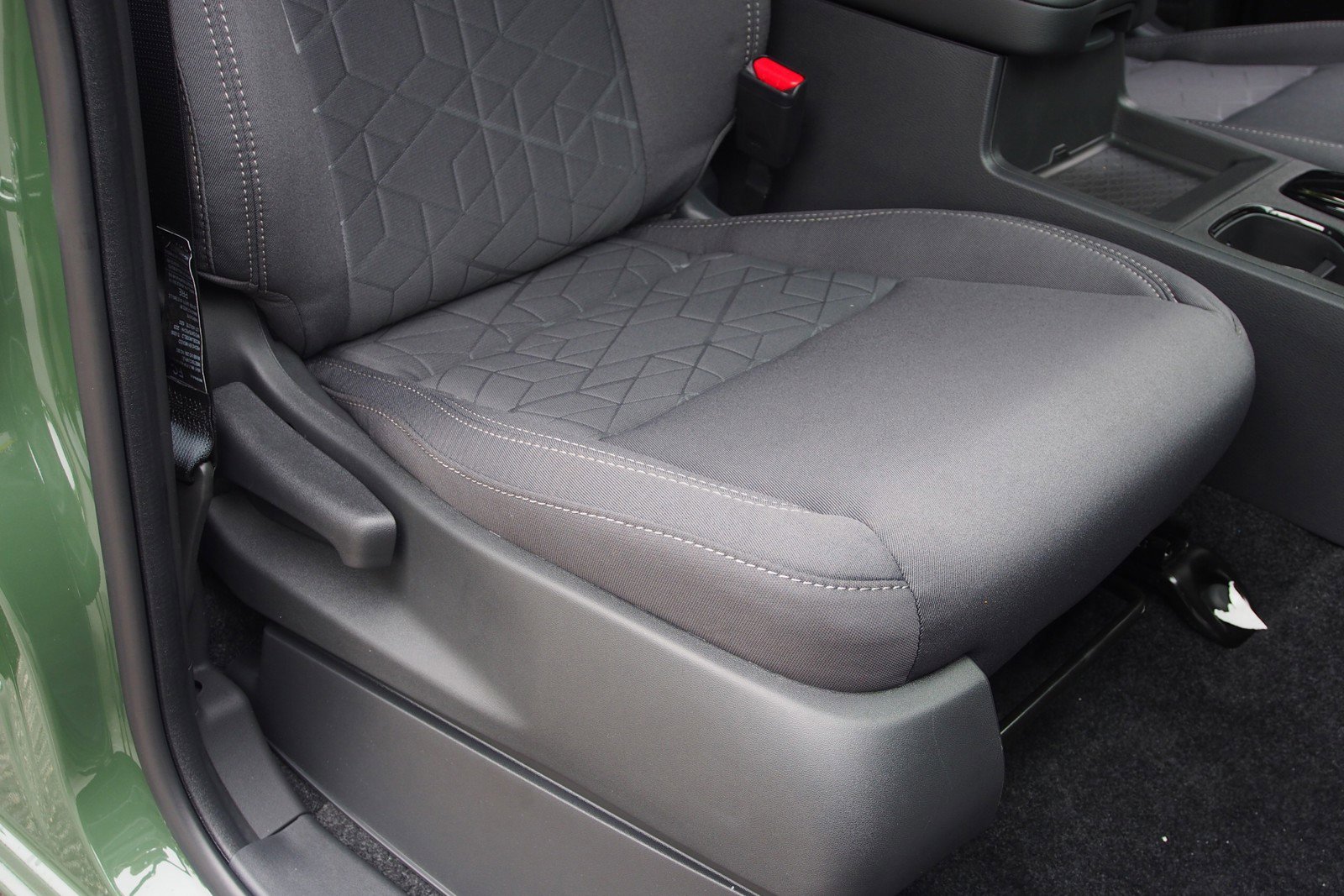 Used 2026 Nissan Frontier SV image 12