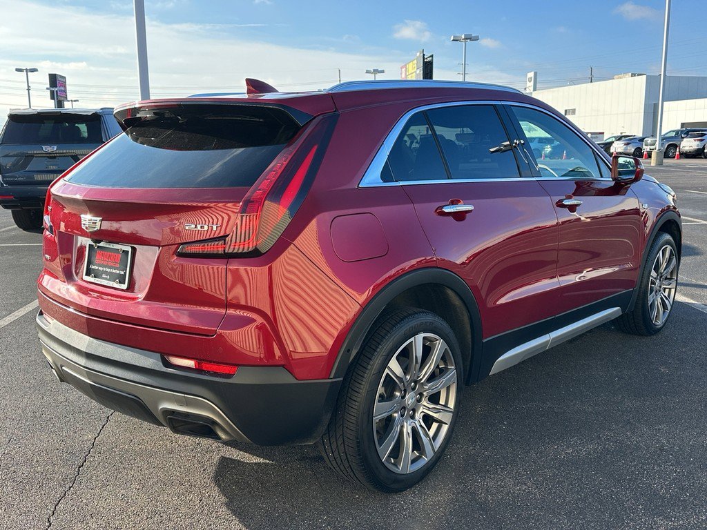 Used 2019 Cadillac XT4 Premium Luxury w/ Enhanced Visibility Package image 5
