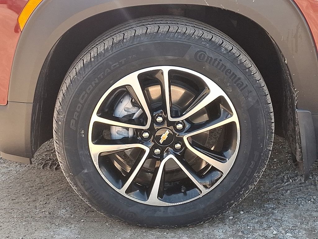 Used 2024 Chevrolet TrailBlazer LT w/ Driver Confidence Package image 32