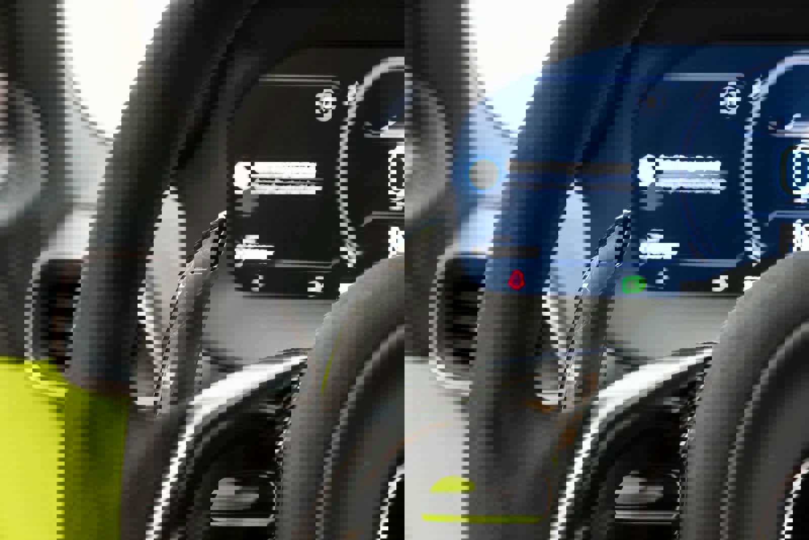 New 2026 McLaren Artura image 37