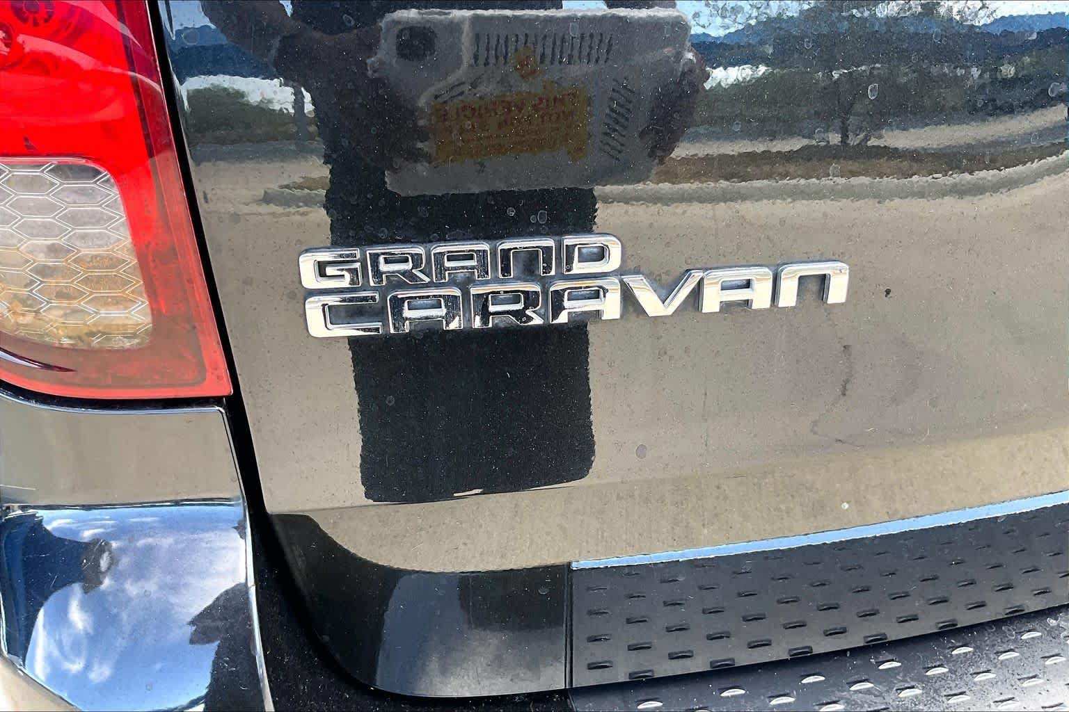 Used 2015 Dodge Grand Caravan SE FWD image 10
