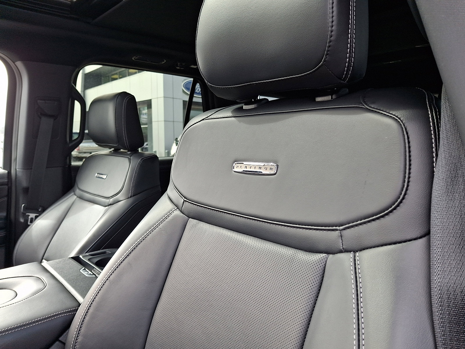 Used 2025 Ford Expedition Platinum w/ Stealth Appearance Package image 15