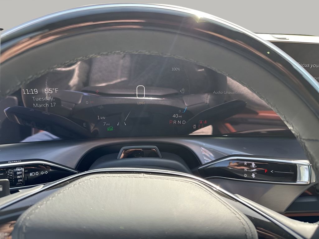 New 2026 Cadillac Vistiq Platinum w/ LPO, Floor Liner Package image 36