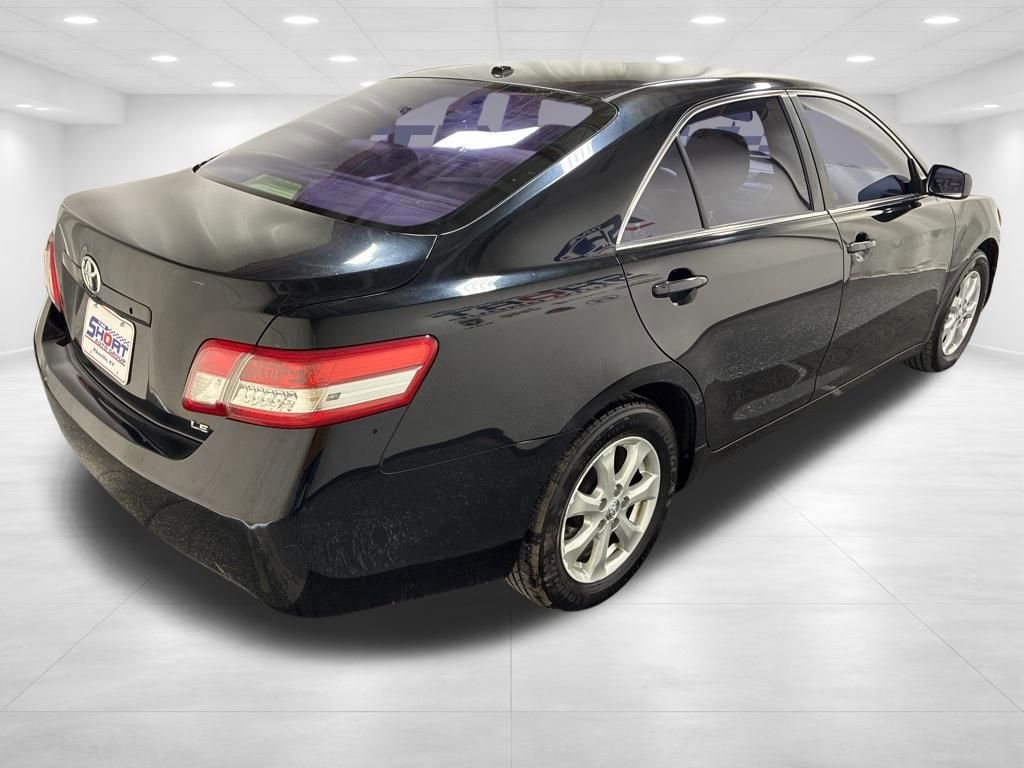 Used 2011 Toyota Camry LE w/ LE Extra-Value Pkg image 4