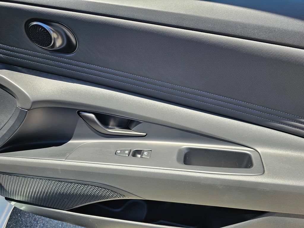Certified 2026 Hyundai Elantra Sport FWD image 12