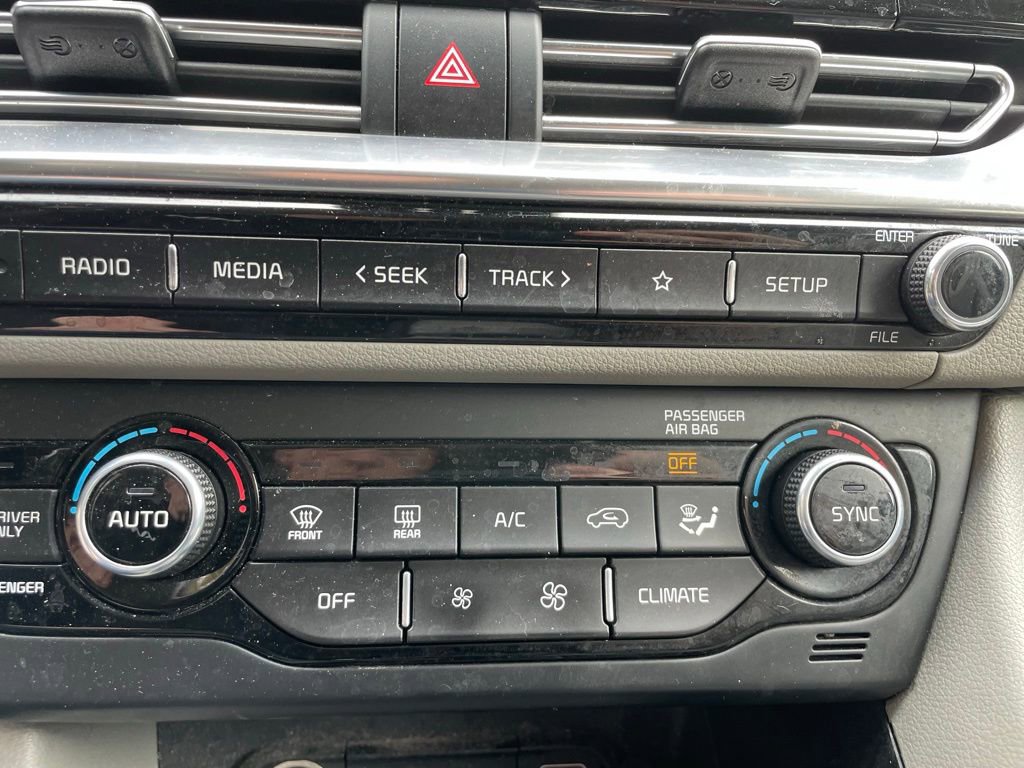 Used 2020 Kia Niro Touring FWD image 14