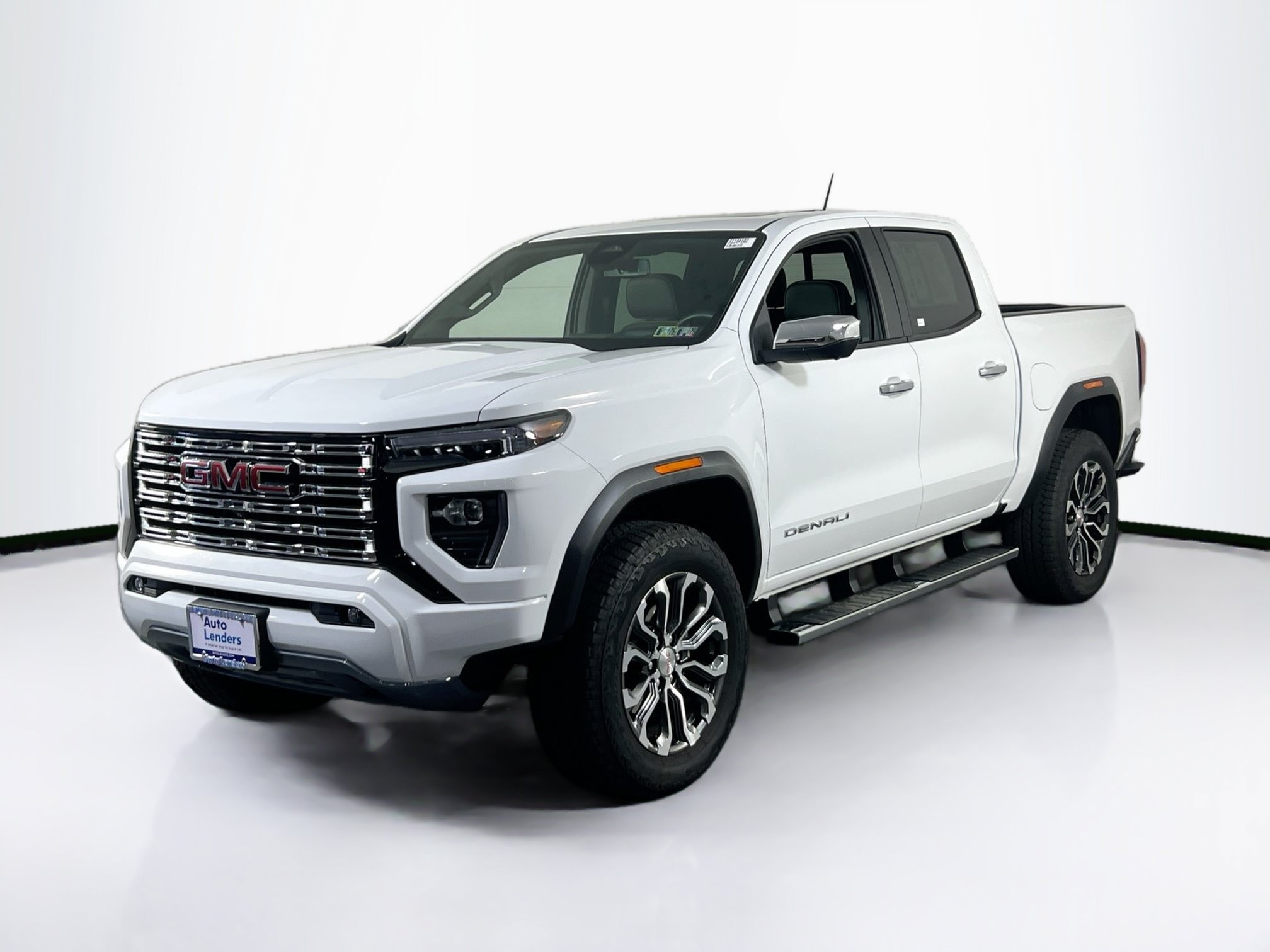 Used 2025 GMC Canyon Denali AWD/4WD image 1
