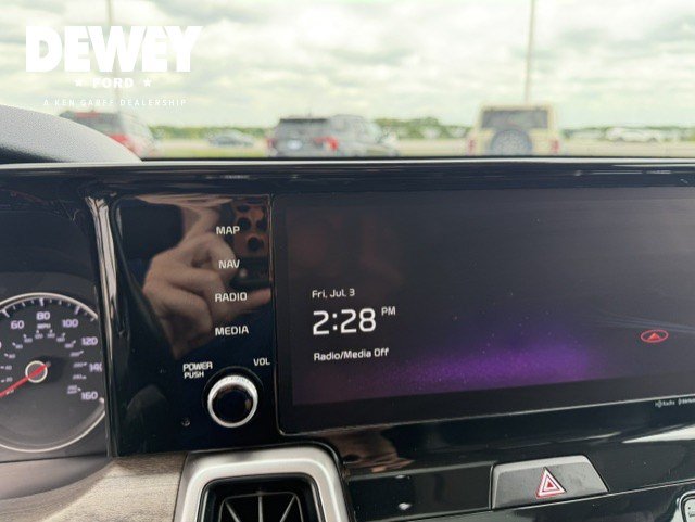 Used 2022 Kia Sorento EX w/ Panoramic Sunroof Package FWD image 21