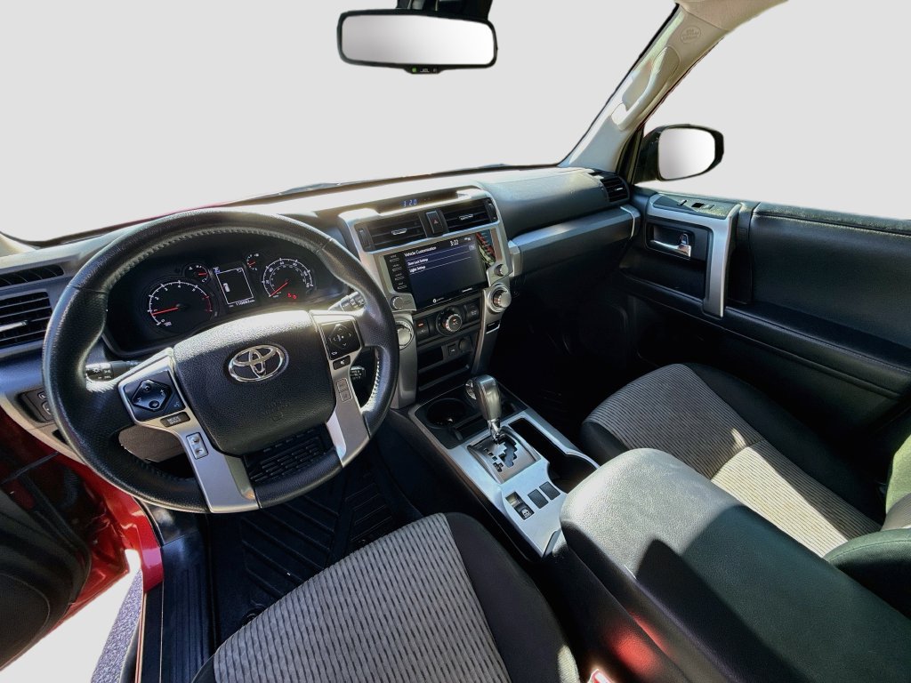 Used 2021 Toyota 4Runner SR5 AWD/4WD image 9