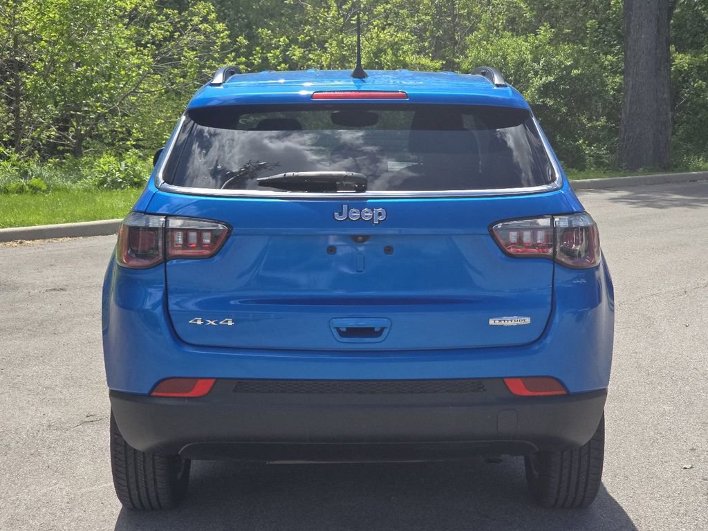 Used 2022 Jeep Compass Latitude w/ Convenience Group AWD/4WD image 13