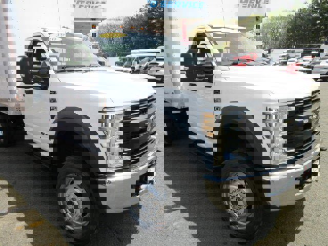 Used 2019 Ford F550 2WD Regular Cab Super Duty w/ XL Value Package image 7