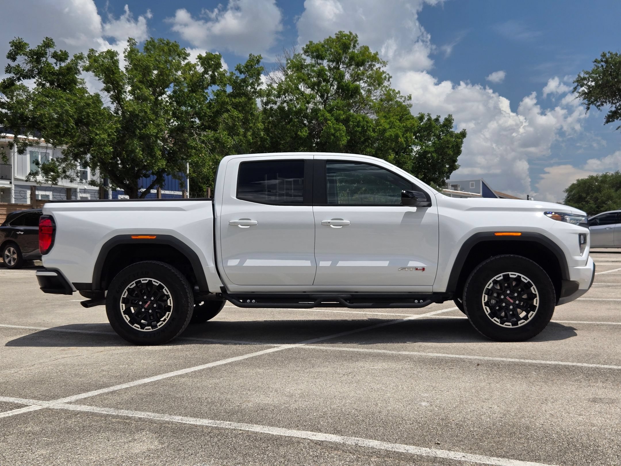 Used 2026 GMC Canyon AT4 w/ AT4 Premium Package AWD/4WD image 3