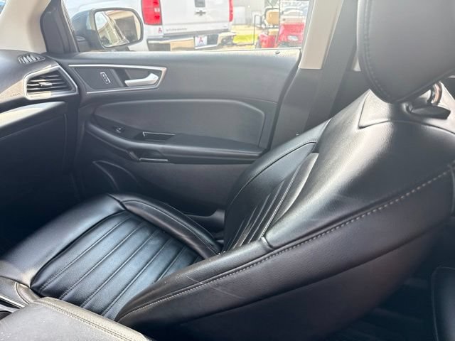 Used 2019 Ford Edge SEL w/ Equipment Group 201A FWD image 15