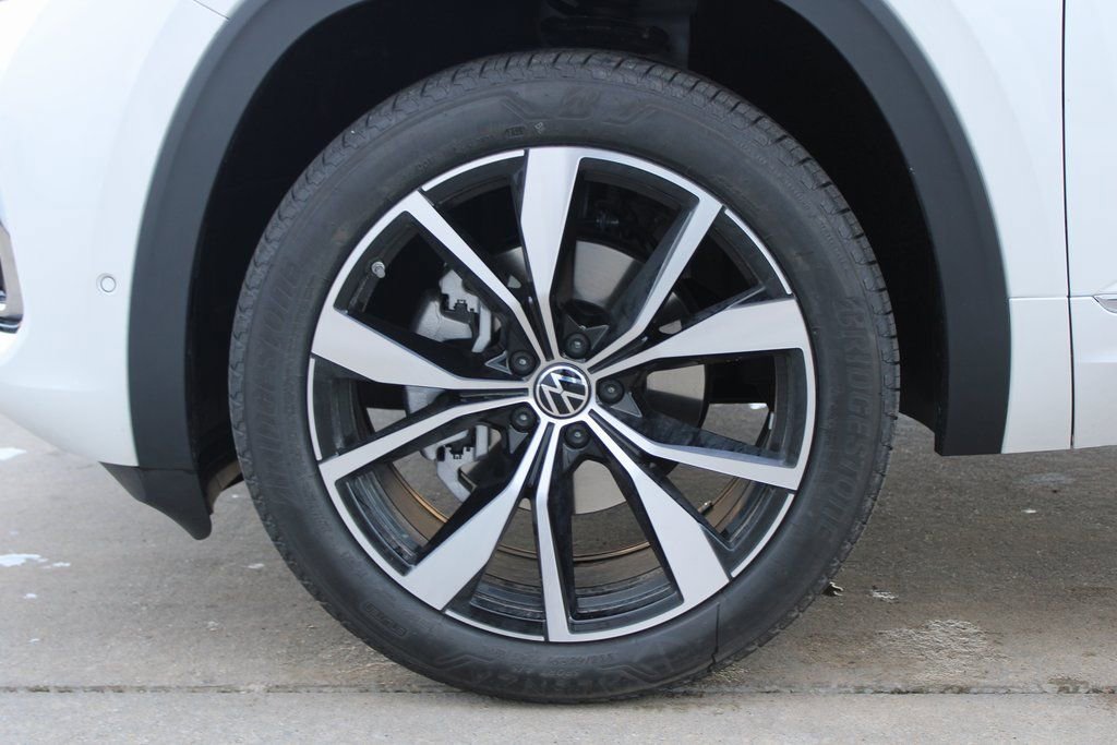 New 2026 Volkswagen Atlas SEL Premium R-Line image 25