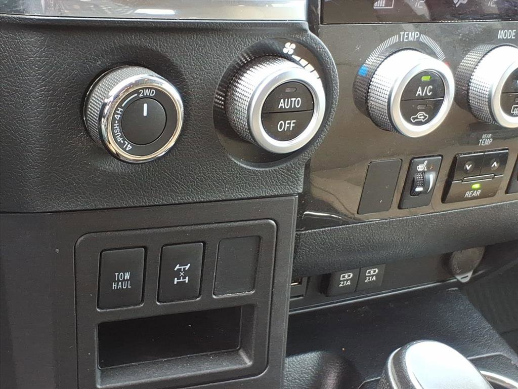 Used 2020 Toyota Sequoia Limited w/ Safety & Convenience Package image 28