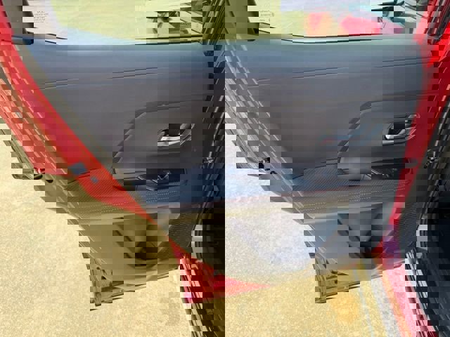 Used 2025 Nissan Kicks SR image 14