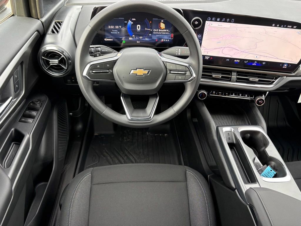 New 2026 Chevrolet Equinox EV LT w/ Midnight Package image 27