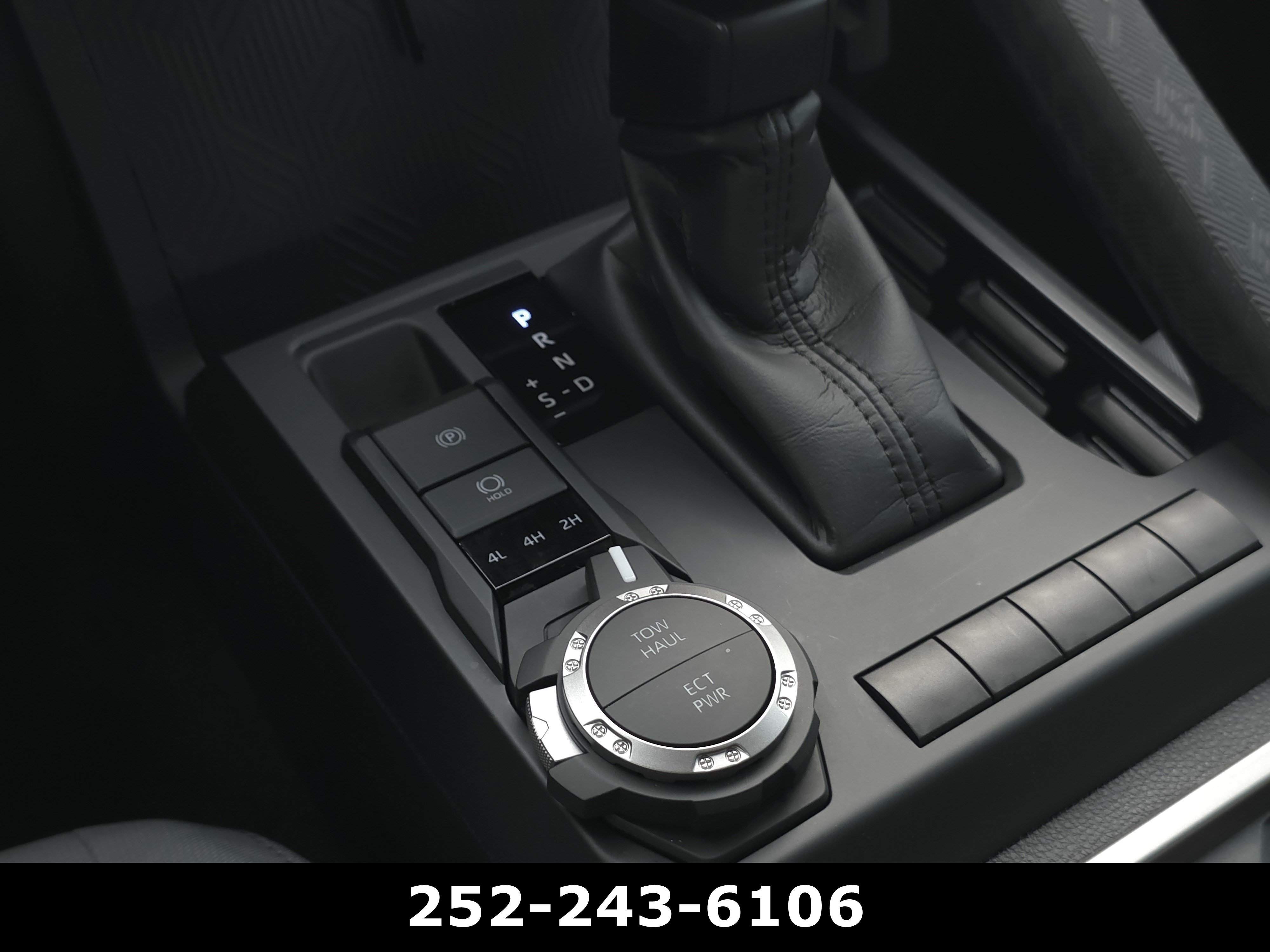 Used 2025 Toyota Tacoma SR5 AWD/4WD image 14