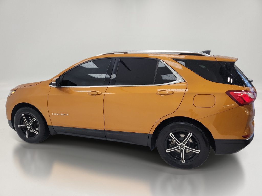 Used 2018 Chevrolet Equinox LT w/ Sun & Infotainment Package FWD image 5