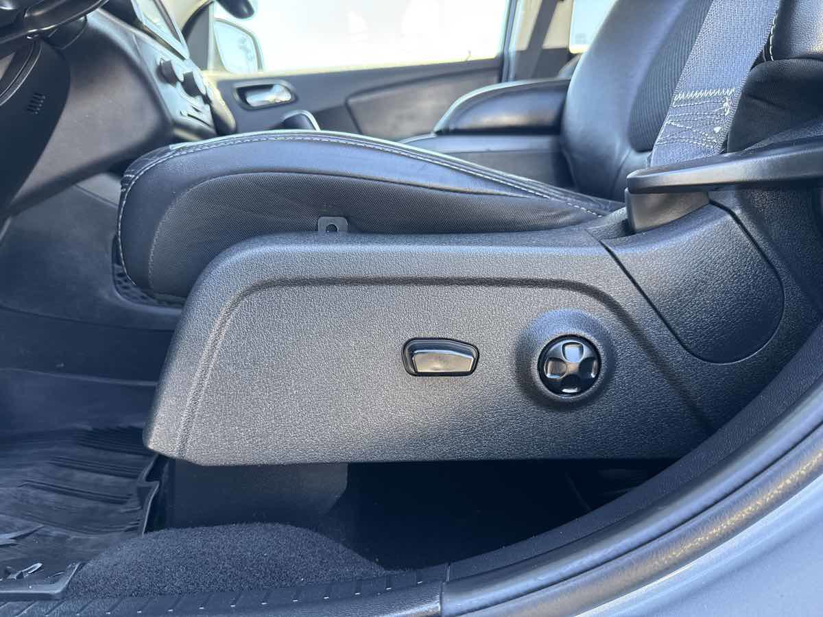 Used 2017 Dodge Journey Crossroad image 9