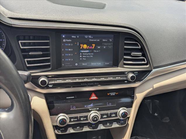 Used 2019 Hyundai Elantra Limited FWD image 14