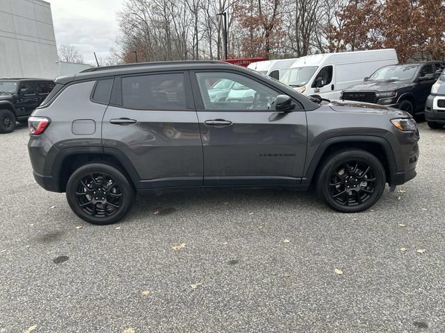 Used 2022 Jeep Compass Altitude image 2