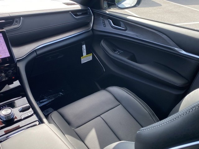 New 2025 Jeep Grand Cherokee L Overland image 39