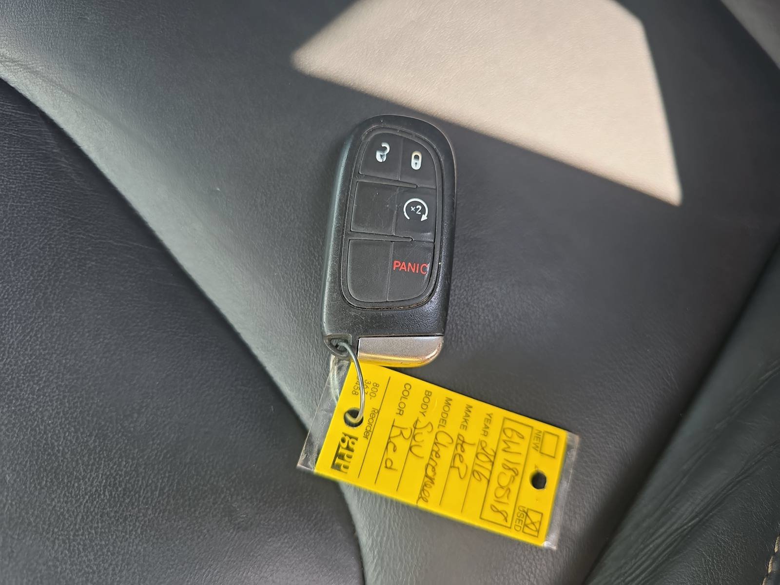 Used 2016 Jeep Cherokee Limited FWD image 35