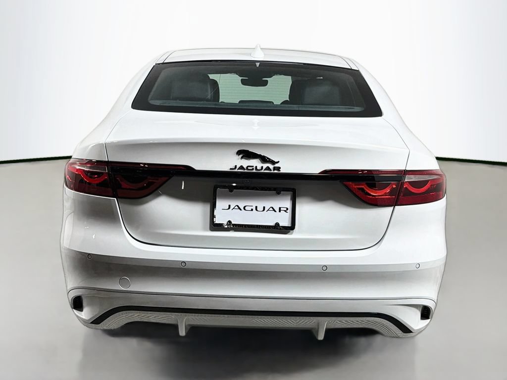 Used 2024 Jaguar XF R-Dynamic SE AWD/4WD image 6