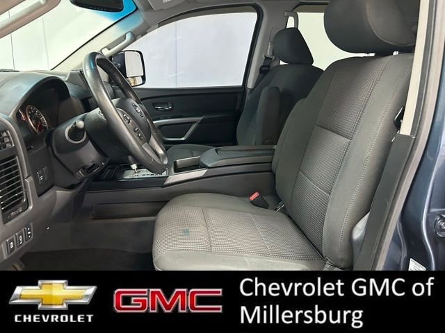 Used 2015 Nissan Titan SV w/ SV Value Truck Package image 18