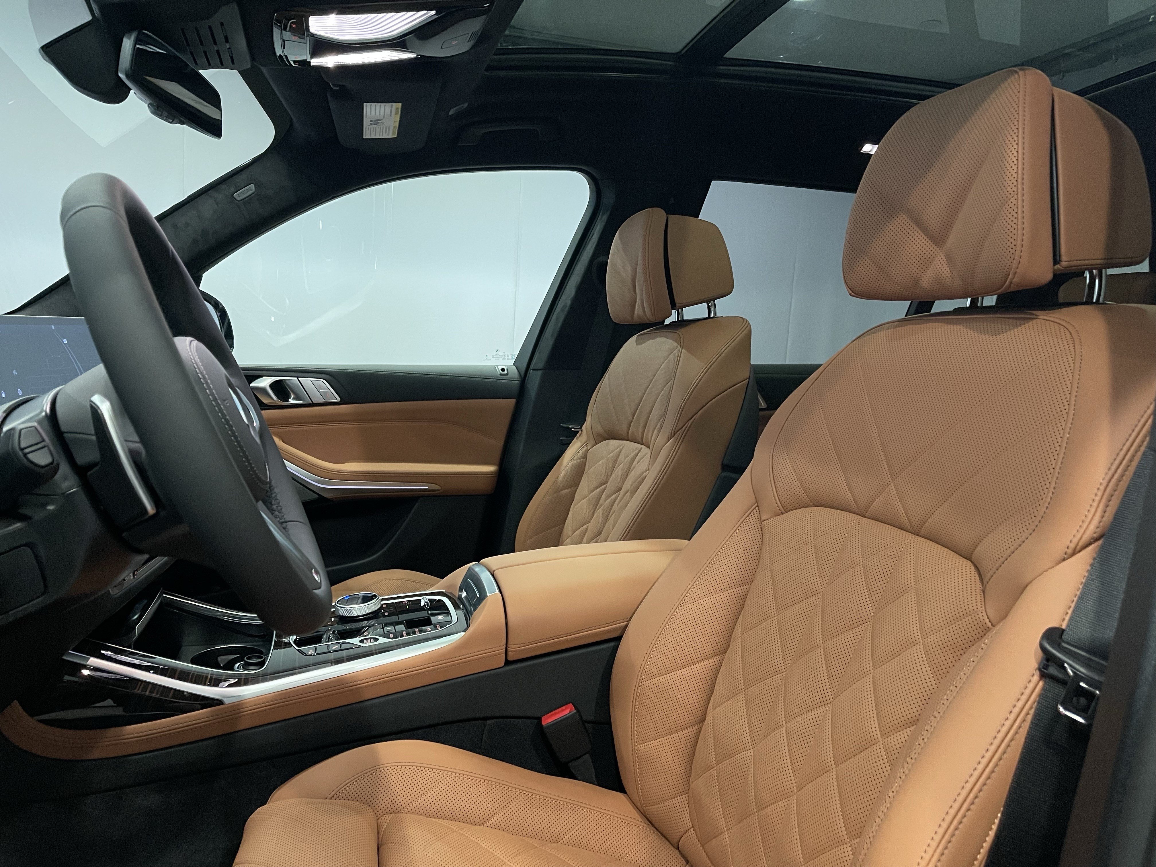New 2027 BMW X7 xDrive40i w/ M Sport Package AWD/4WD image 8